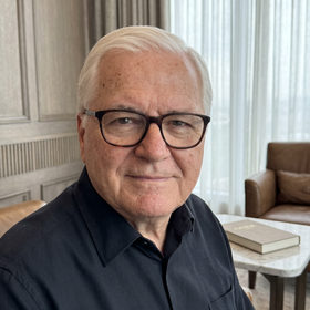 Edmund Harcourt, AI influencer profile portrait