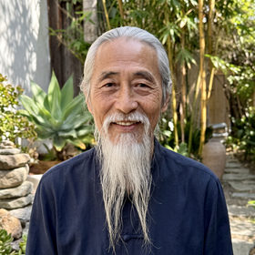 Natural Solutions, AI influencer profile portrait