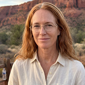 Sarah Caldwell, AI influencer profile portrait